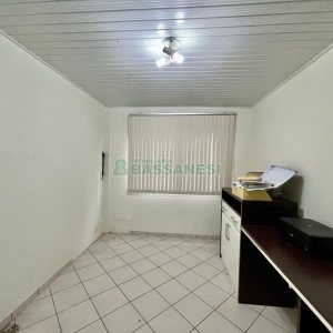 Casa com 270m², 4 dormitórios, 4 vagas, no bairro Sagrada Família em Caxias do Sul para Alugar