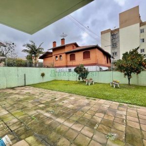 Casa com 270m², 4 dormitórios, 4 vagas, no bairro Sagrada Família em Caxias do Sul para Alugar