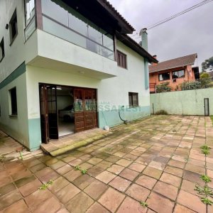 Casa com 270m², 4 dormitórios, 4 vagas, no bairro Sagrada Família em Caxias do Sul para Alugar