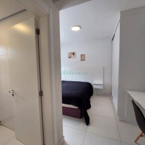 Apto Mobiliado com 72m², 2 dormitórios, 2 vagas, no bairro Lourdes em Caxias do Sul para Alugar