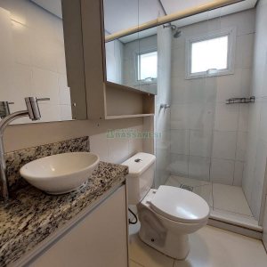 Apto Mobiliado com 72m², 2 dormitórios, 2 vagas, no bairro Lourdes em Caxias do Sul para Alugar