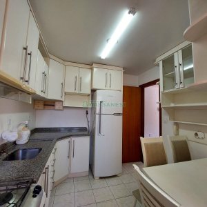 Apto Mobiliado com 57m², 2 dormitórios, 2 vagas, no bairro Universitário em Caxias do Sul para Alugar