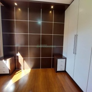 Apto Mobiliado com 57m², 2 dormitórios, 2 vagas, no bairro Universitário em Caxias do Sul para Alugar