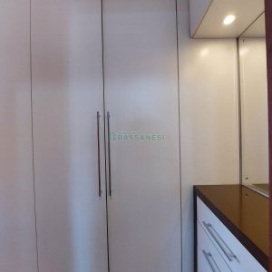 Apto Mobiliado com 57m², 2 dormitórios, 2 vagas, no bairro Universitário em Caxias do Sul para Alugar