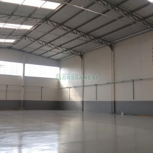 Pavilhão com 4600m², no bairro Forqueta em Caxias do Sul para Alugar