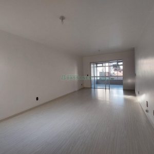 Apartamento com 115m², 3 dormitórios, 1 vaga, no bairro Medianeira em Caxias do Sul para Alugar