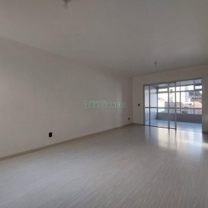 Apartamento com 115m², 3 dormitórios, 1 vaga, no bairro Medianeira em Caxias do Sul para Alugar