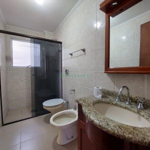 Apartamento com 115m², 3 dormitórios, 1 vaga, no bairro Medianeira em Caxias do Sul para Alugar