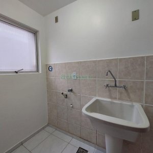 Apartamento com 115m², 3 dormitórios, 1 vaga, no bairro Medianeira em Caxias do Sul para Alugar