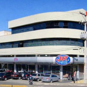 Loja com 835m², no bairro Lourdes em Caxias do Sul para Alugar