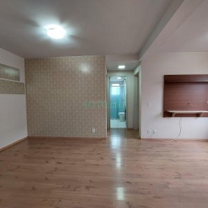 Apartamento com 62m², 2 dormitórios, 1 vaga, no bairro São Caetano em Caxias do Sul para Alugar