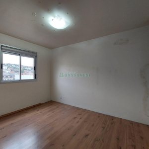 Apartamento com 62m², 2 dormitórios, 1 vaga, no bairro São Caetano em Caxias do Sul para Alugar