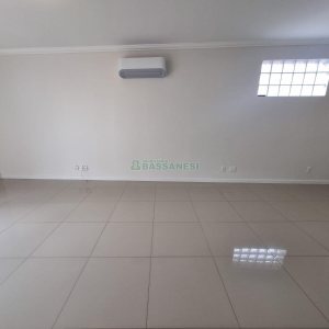 Apartamento com 100m², 2 dormitórios, 1 vaga, no bairro Santa Catarina em Caxias do Sul para Alugar