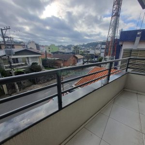 Apartamento com 100m², 2 dormitórios, 1 vaga, no bairro Santa Catarina em Caxias do Sul para Alugar