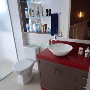 Sobrado com 139m², 3 dormitórios, 2 vagas, no bairro Nossa Senhora da Saúde em Caxias do Sul para Comprar