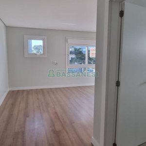Apartamento com 174m², 3 dormitórios, 3 vagas, no bairro Universitário em Caxias do Sul para Comprar