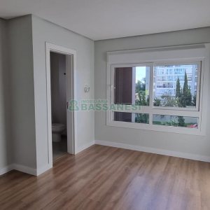 Apartamento com 174m², 3 dormitórios, 3 vagas, no bairro Universitário em Caxias do Sul para Comprar