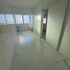 Apartamento com 68m², 2 dormitórios, 1 vaga, no bairro Lourdes em Caxias do Sul para Alugar