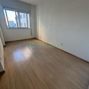 Apartamento com 68m², 2 dormitórios, 1 vaga, no bairro Lourdes em Caxias do Sul para Alugar
