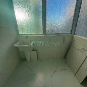 Apartamento com 68m², 2 dormitórios, 1 vaga, no bairro Lourdes em Caxias do Sul para Alugar