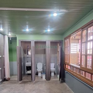 Casa com 400m², 4 dormitórios, 3 vagas, no bairro Santa Lúcia em Caxias do Sul para Comprar