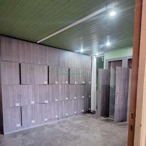 Casa com 400m², 4 dormitórios, 3 vagas, no bairro Santa Lúcia em Caxias do Sul para Comprar