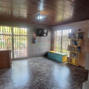 Casa com 400m², 4 dormitórios, 3 vagas, no bairro Santa Lúcia em Caxias do Sul para Comprar