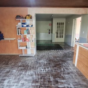 Casa com 400m², 4 dormitórios, 3 vagas, no bairro Santa Lúcia em Caxias do Sul para Comprar