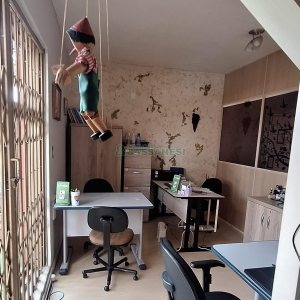 Casa com 400m², 4 dormitórios, 3 vagas, no bairro Santa Lúcia em Caxias do Sul para Comprar