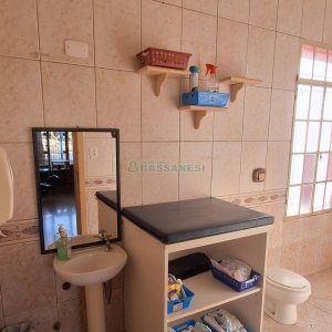 Casa com 400m², 4 dormitórios, 3 vagas, no bairro Santa Lúcia em Caxias do Sul para Comprar