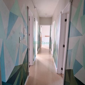 Casa com 400m², 4 dormitórios, 3 vagas, no bairro Santa Lúcia em Caxias do Sul para Comprar