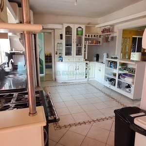 Casa com 400m², 4 dormitórios, 3 vagas, no bairro Santa Lúcia em Caxias do Sul para Comprar