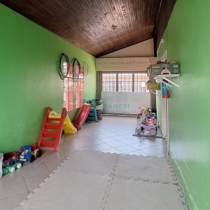 Casa com 400m², 4 dormitórios, 3 vagas, no bairro Santa Lúcia em Caxias do Sul para Comprar