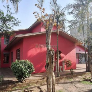 Casa com 400m², 4 dormitórios, 3 vagas, no bairro Santa Lúcia em Caxias do Sul para Comprar