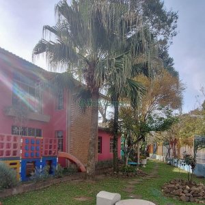 Casa com 400m², 4 dormitórios, 3 vagas, no bairro Santa Lúcia em Caxias do Sul para Comprar