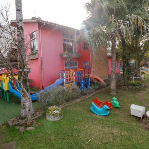 Casa com 400m², 4 dormitórios, 3 vagas, no bairro Santa Lúcia em Caxias do Sul para Comprar