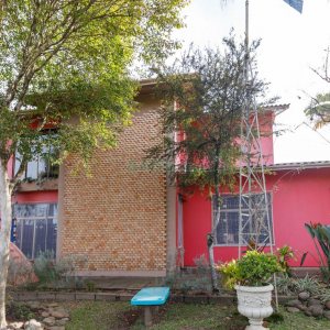 Casa com 400m², 4 dormitórios, 3 vagas, no bairro Santa Lúcia em Caxias do Sul para Comprar