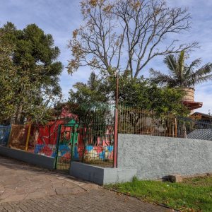 Casa com 400m², 4 dormitórios, 3 vagas, no bairro Santa Lúcia em Caxias do Sul para Comprar