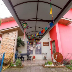 Casa com 400m², 4 dormitórios, 3 vagas, no bairro Santa Lúcia em Caxias do Sul para Comprar