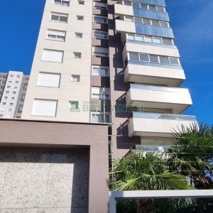 Apartamento com 168m², 3 dormitórios, 3 vagas, no bairro Universitário em Caxias do Sul para Comprar