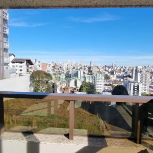 Apartamento com 168m², 3 dormitórios, 3 vagas, no bairro Universitário em Caxias do Sul para Comprar
