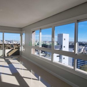 Apartamento com 168m², 3 dormitórios, 3 vagas, no bairro Universitário em Caxias do Sul para Comprar