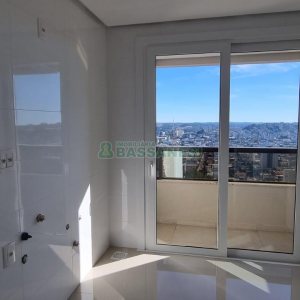 Apartamento com 168m², 3 dormitórios, 3 vagas, no bairro Universitário em Caxias do Sul para Comprar