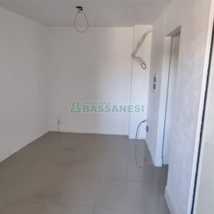 Sala com 37m², 2 vagas, no bairro Pio X em Caxias do Sul para Alugar