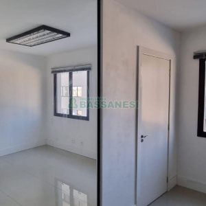 Sala com 37m², 2 vagas, no bairro Pio X em Caxias do Sul para Alugar