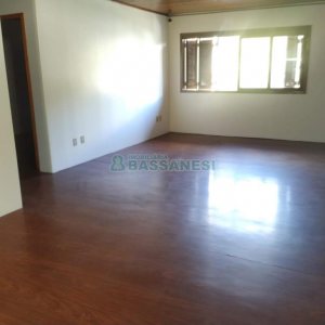 Casa com 216m², 3 dormitórios, 3 vagas, no bairro Cristo Redentor em Caxias do Sul para Comprar