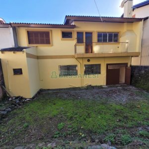 Casa com 216m², 3 dormitórios, 3 vagas, no bairro Cristo Redentor em Caxias do Sul para Comprar