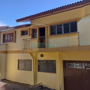 Casa com 216m², 3 dormitórios, 3 vagas, no bairro Cristo Redentor em Caxias do Sul para Comprar