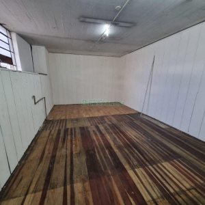 Pavilhão com 288m², no bairro Pio X em Caxias do Sul para Alugar