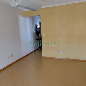 Apto Mobiliado com 80m², 2 dormitórios, 1 vaga, no bairro Medianeira em Caxias do Sul para Alugar
